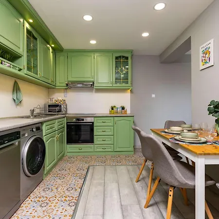 2br Pop-art Paradise With Terrace Near Youth Hill By Flat Manаger * Plovdiv