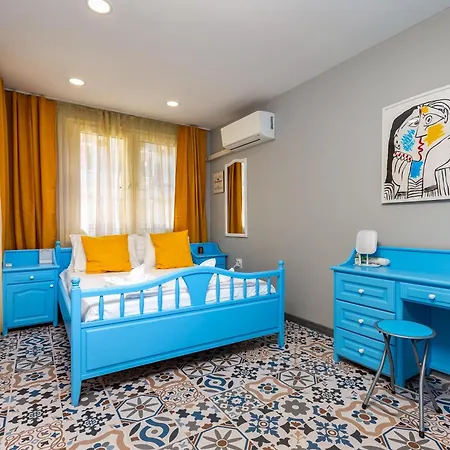 Apartamento 2br Pop-art Paradise With Terrace Near Youth Hill By Flat Manаger