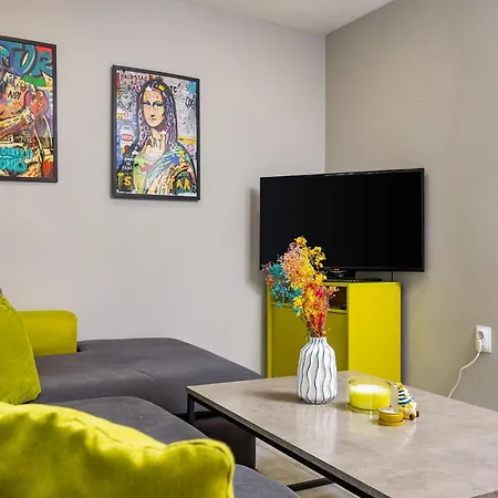 2br Pop-art Paradise With Terrace Near Youth Hill By Flat Manаger * פלובדיב