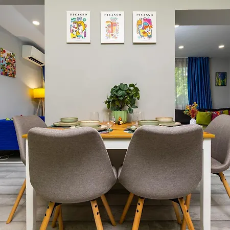 2br Pop-art Paradise With Terrace Near Youth Hill By Flat Manаger Apartamento *