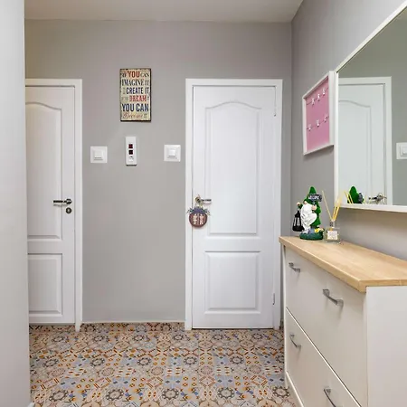 2br Pop-art Paradise With Terrace Near Youth Hill By Flat Manаger Apartamento *